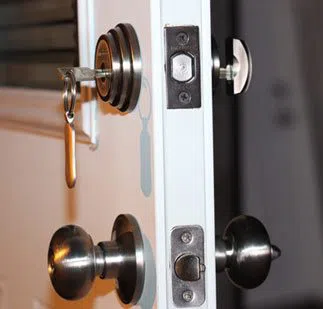 Locksmith Master Shop Louisville, KY 502-378-3642 Locksmith Master Shop Louisville, KY 502-378-3642 - 11-Lock-locksmith