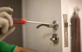 Locksmith Master Shop Louisville, KY 502-378-3642 - 5-Locks-Repair